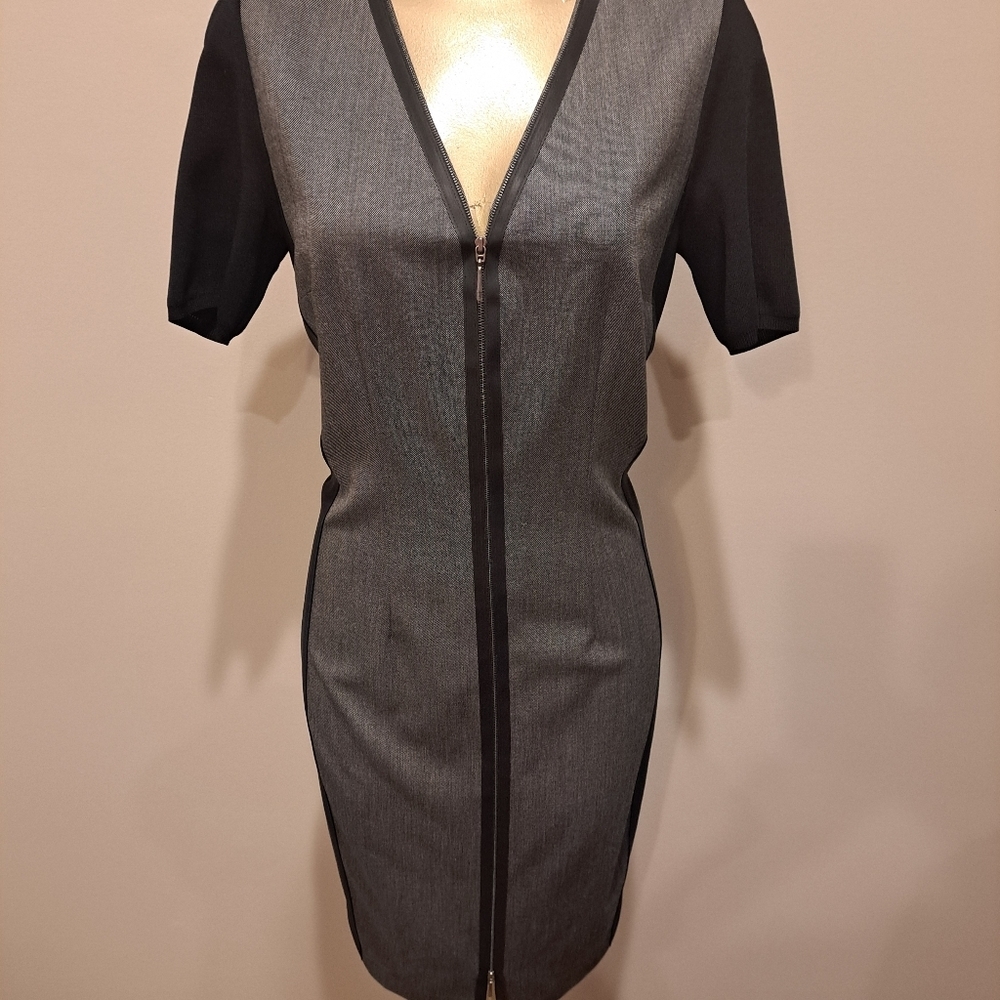 Elie Tahari Mila Black & Grey Short Sleeve Pencil Dress With Point Zipper - Picture 4 of 9